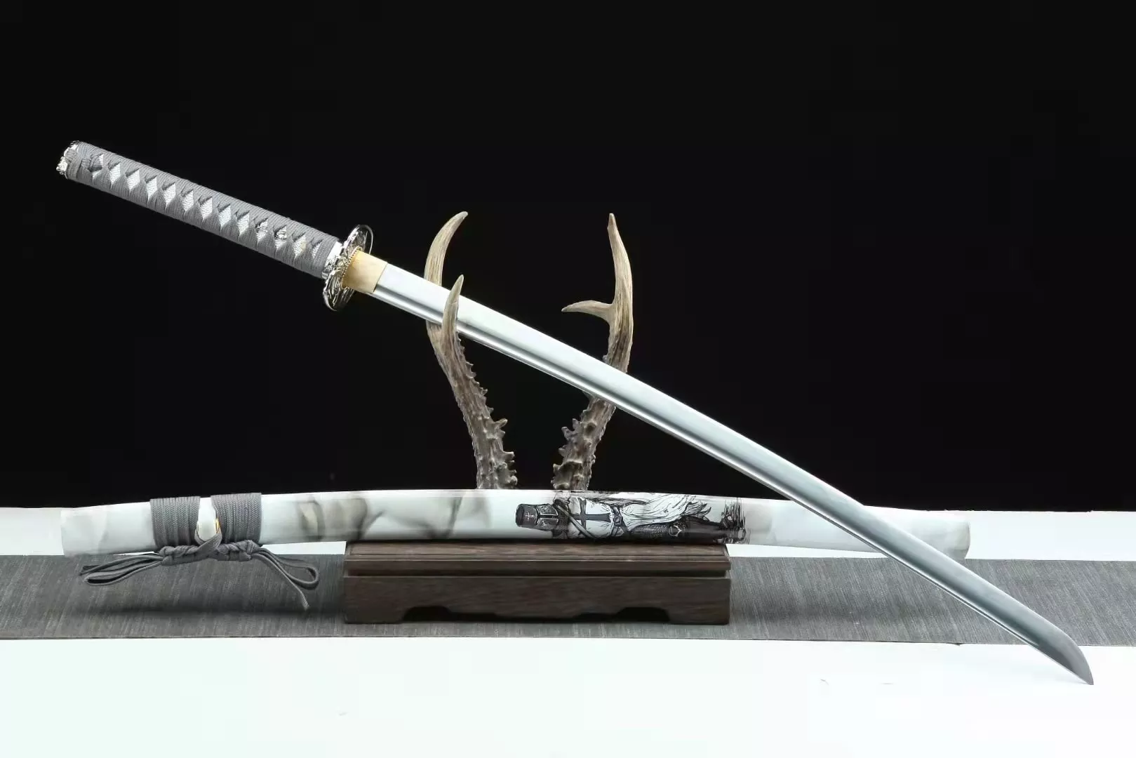 Katana Aisai (acier Au Carbone 1060)